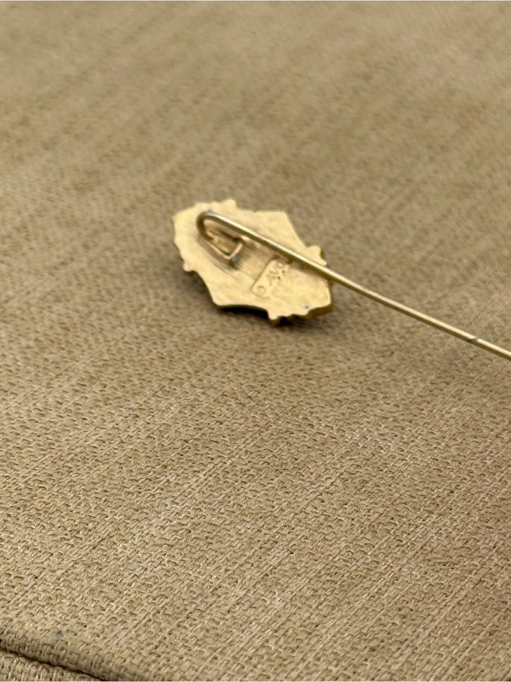 Avon Victorian-Style Gold Tone Stick Pin with Clear Stone Accent - Picture 4 of 4